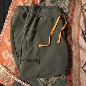 Figs Moss Zamora joggers